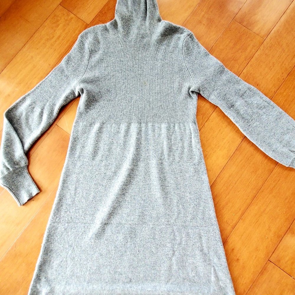 Gray Cashmere Turtleneck Dress, M